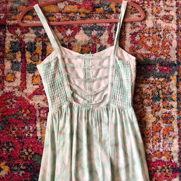 Sold - Picture 3 of 5